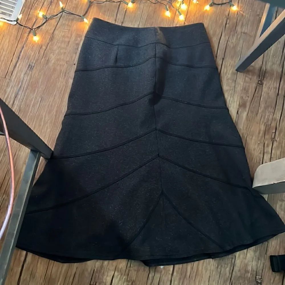 Size 4 Melanie Lyne Dark Grey Flared Motif MIDI Skirt